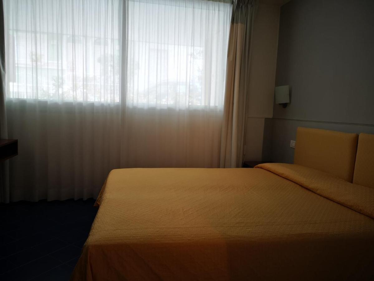 Residence Adriatico 加比切马莱 外观 照片