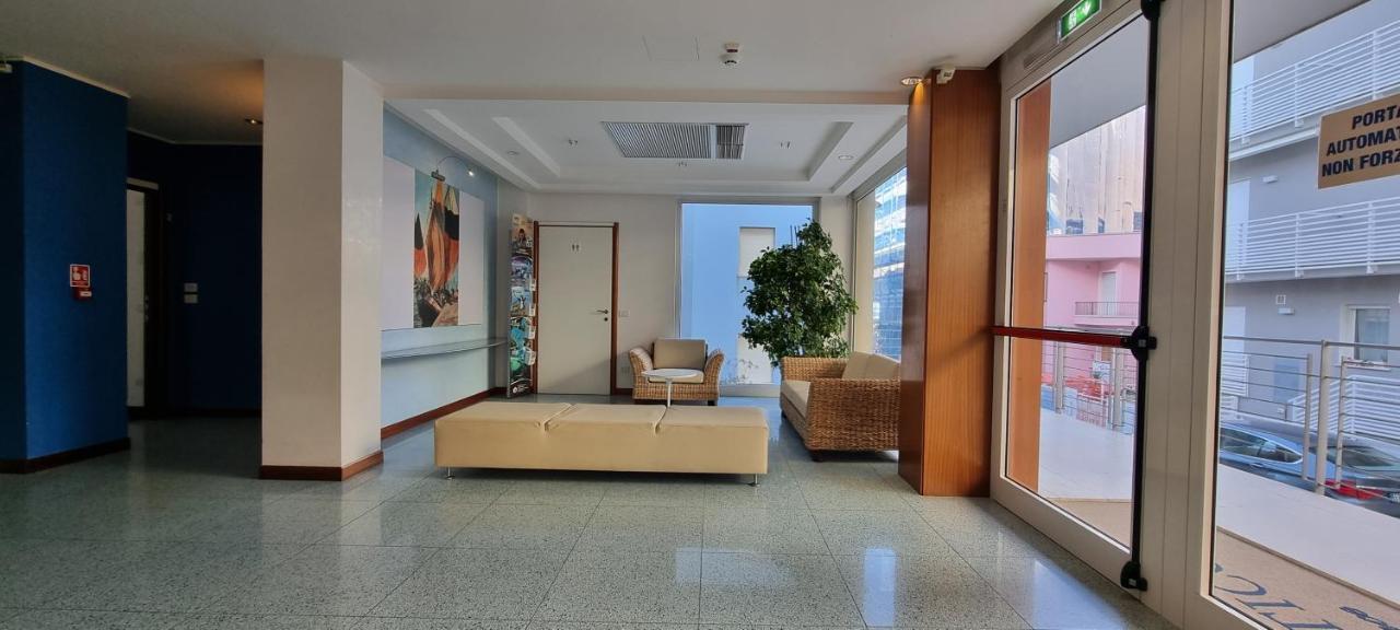 Residence Adriatico 加比切马莱 外观 照片