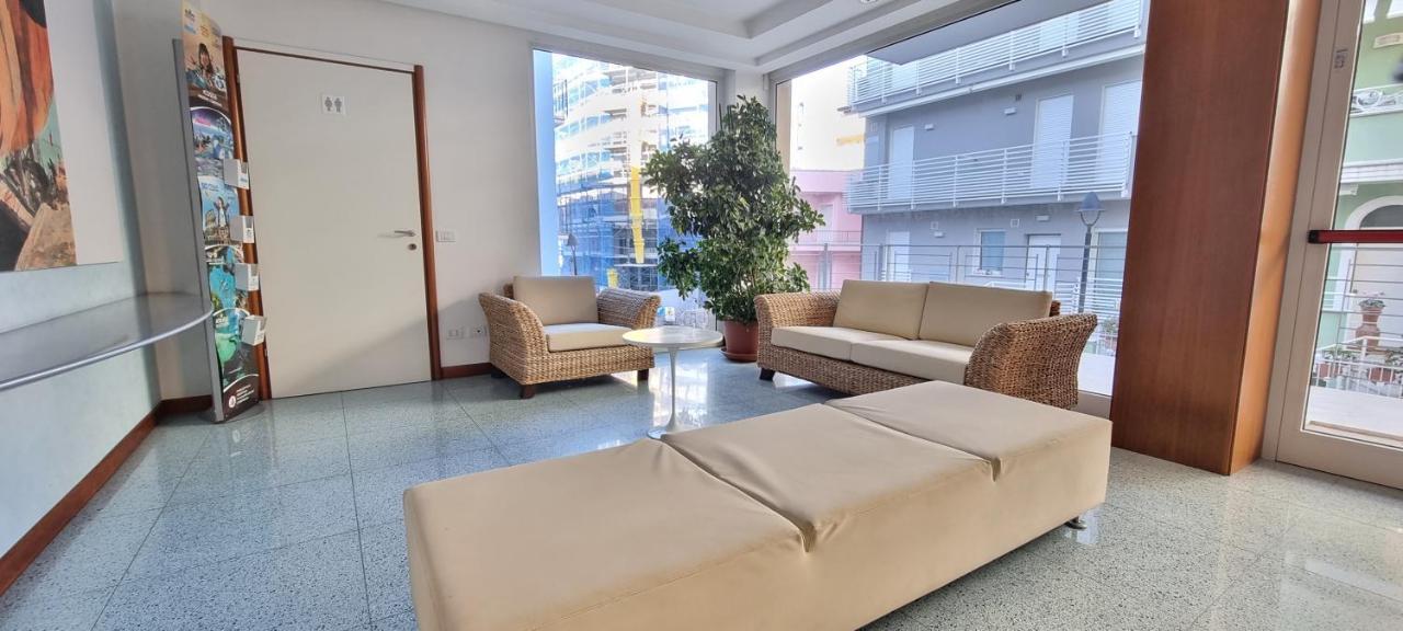 Residence Adriatico 加比切马莱 外观 照片