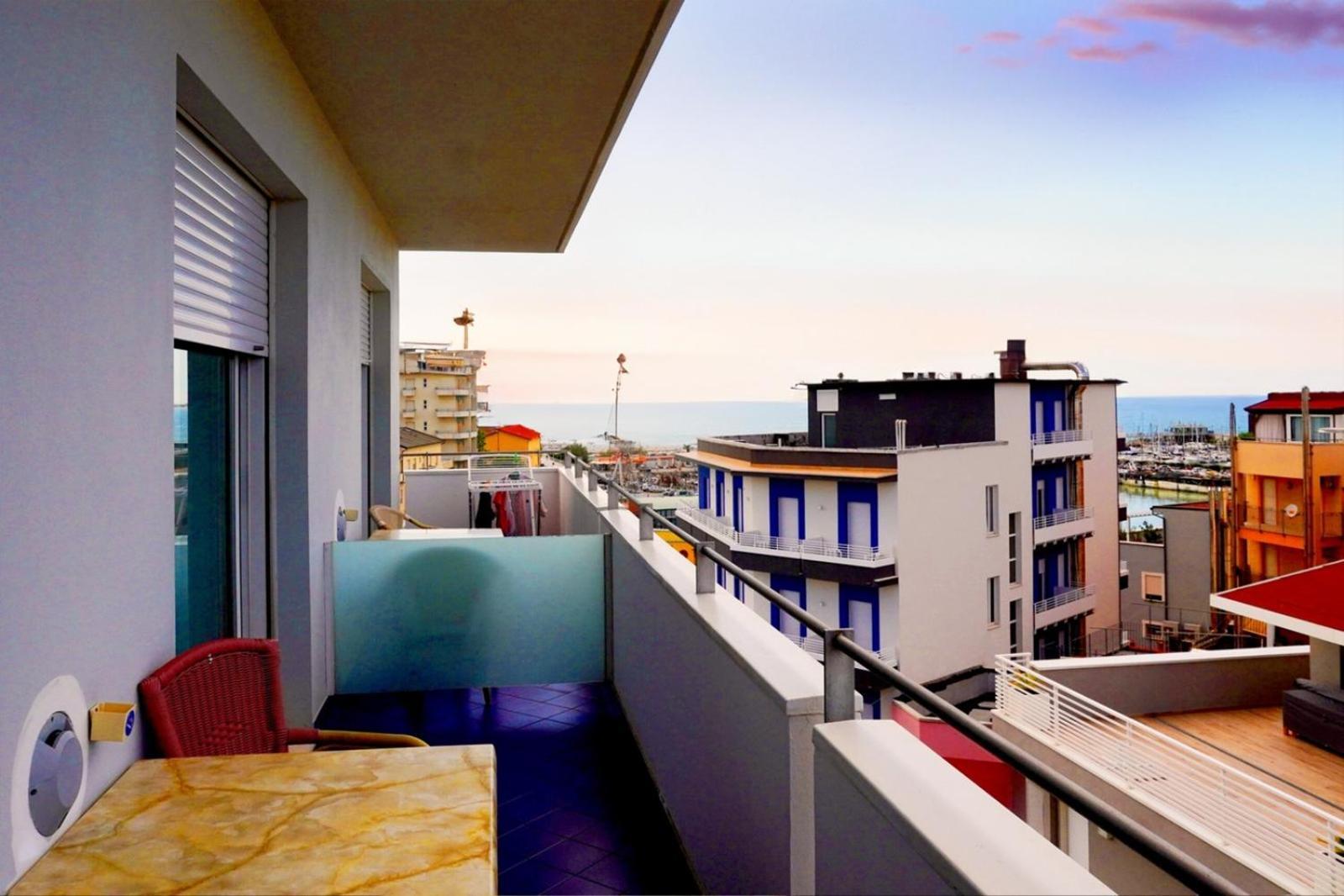 Residence Adriatico 加比切马莱 外观 照片