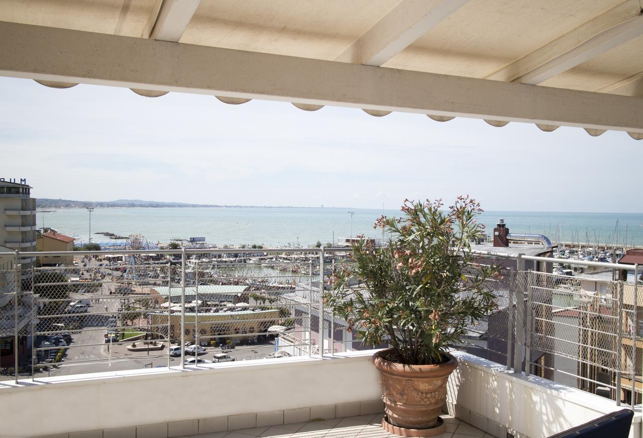Residence Adriatico 加比切马莱 外观 照片