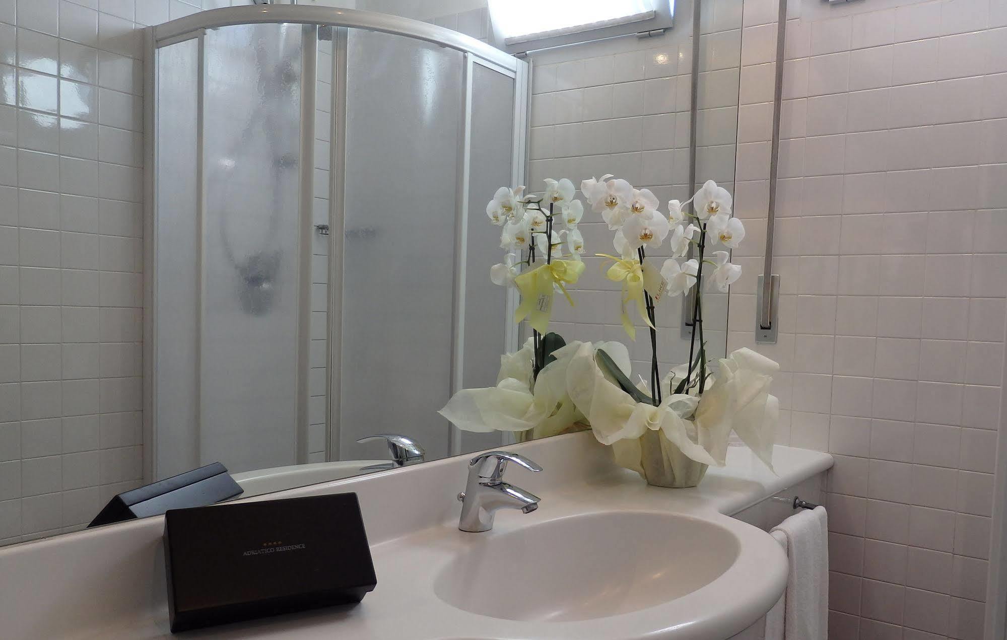 Residence Adriatico 加比切马莱 外观 照片