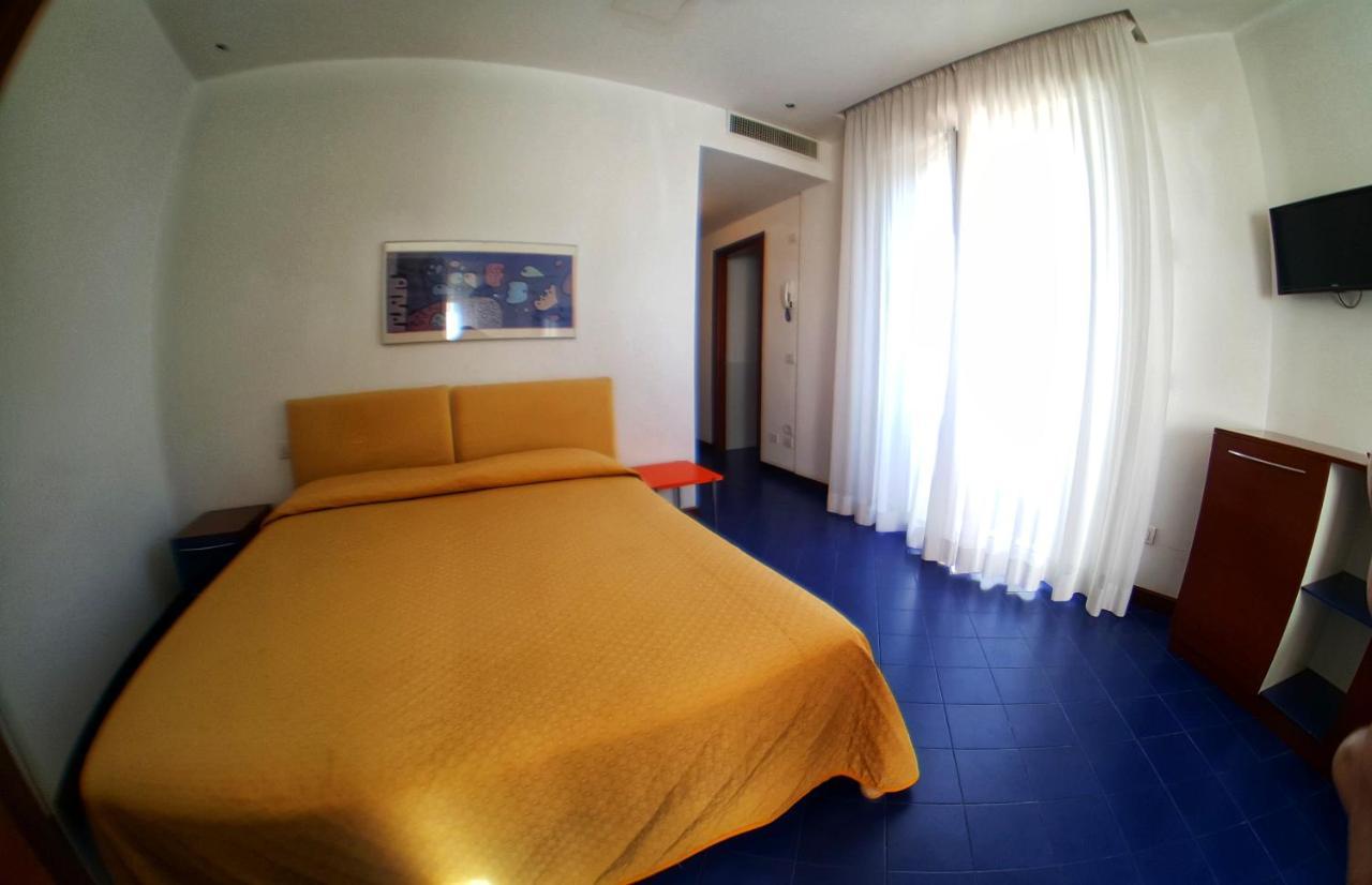 Residence Adriatico 加比切马莱 外观 照片
